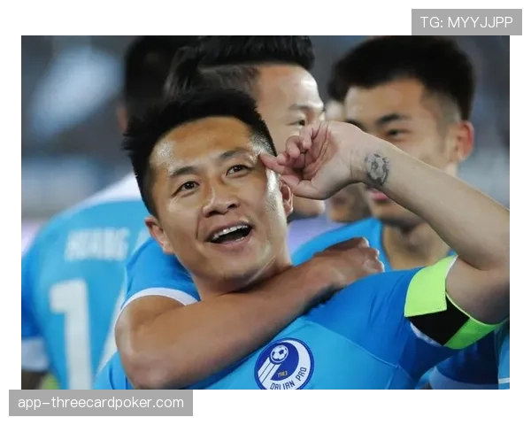 【2026年4月中超联赛跑动节奏变化·人物·特写特写：38岁阎相闯赛后独坐场边，个人跑动热图覆盖全场